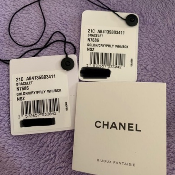 ❤️NWT Chanel Black Cuff Bracelet - Picture 7 of 11